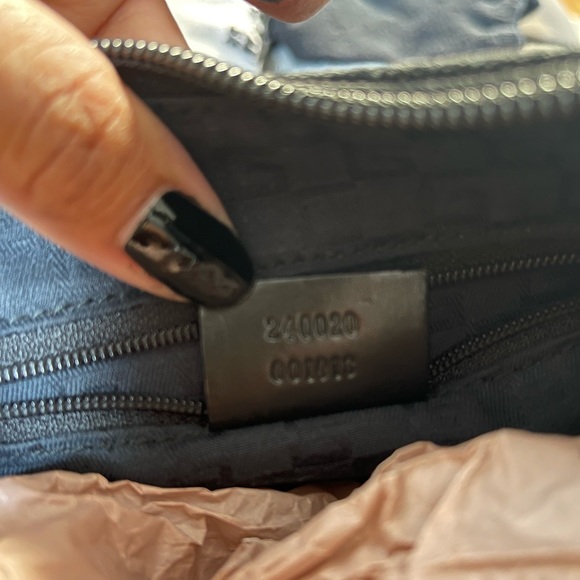 -SOLD- Gucci hobo bag - Picture 3 of 8